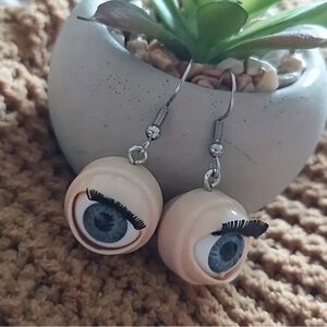 Creepy Spooky Eyeball Earrings
